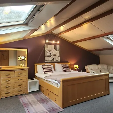 3 Bed In Sz272 Holmrook