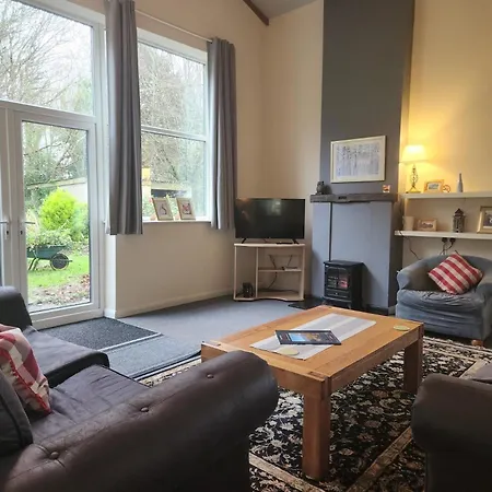 3 Bed In Sz272 Holiday home